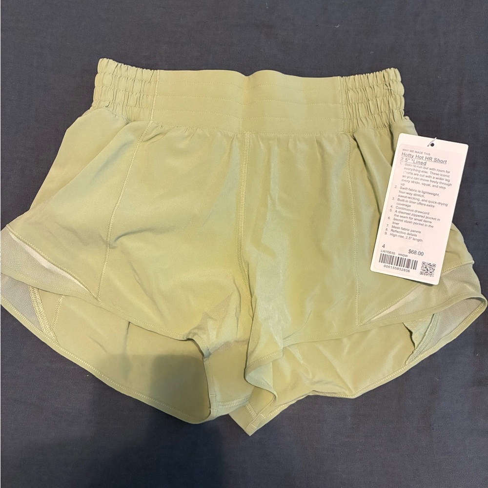Lululemon Hotty Hot Size 4 shorts